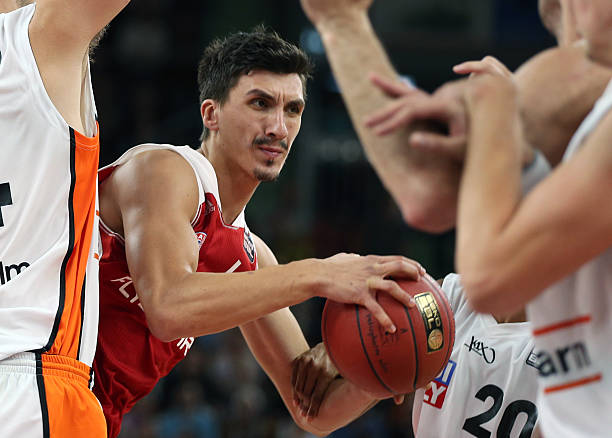 已足以让他 已足以让他