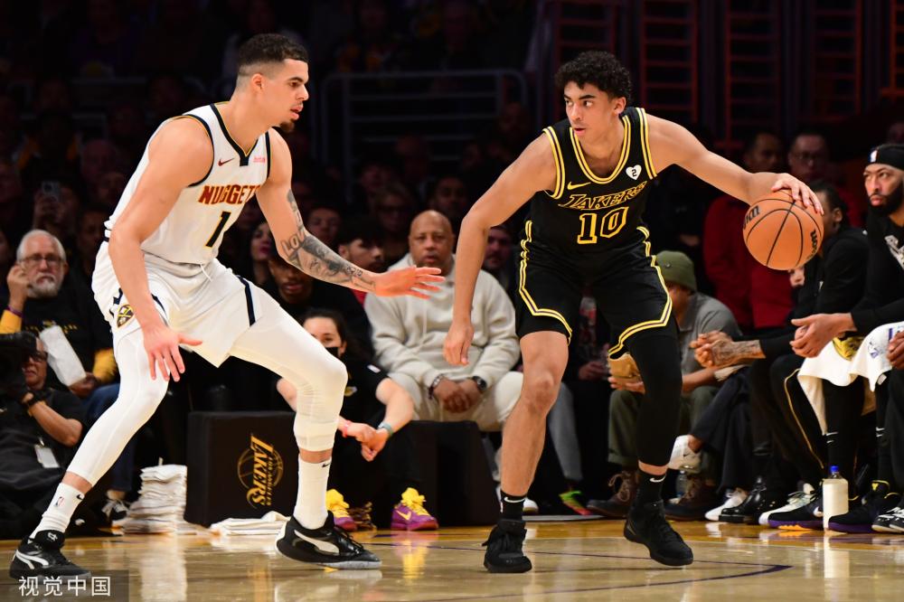 键回合中出 键回合中出